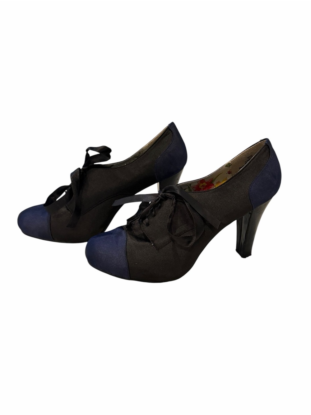 Madden Girl Black Satin Lace Up Heels Women’s Size 8.5 Pumps Round Toe‎